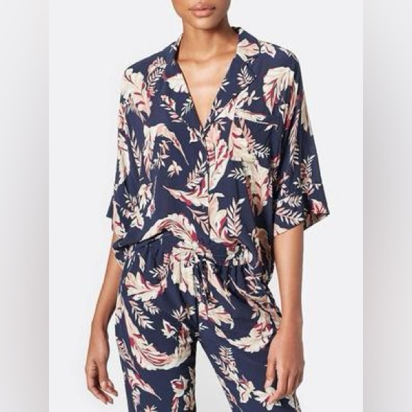 Joie Desmonda camp shirt and matching pant set size small - Picture 2 of 15